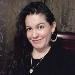 Meet your Posher, Elena